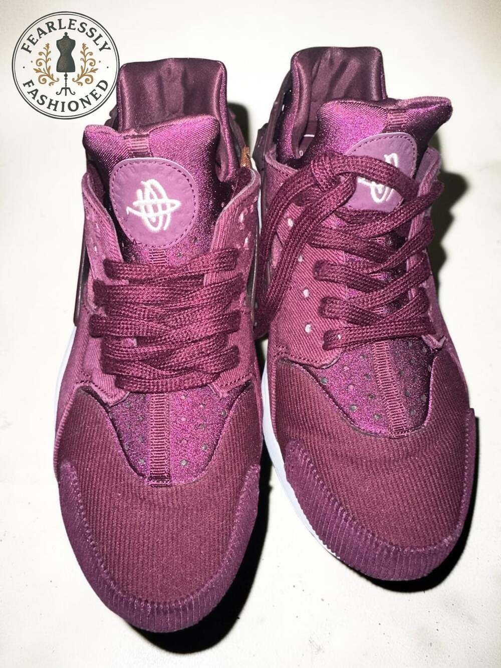 Nike Air Huarache Run SE Size 9.5 Bordeaux Night Maroon Sneakers